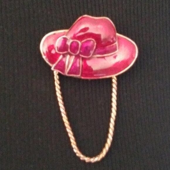 Red hat enamel pin brooch chained Red Hat society red gold purple beautiful - Picture 5 of 7